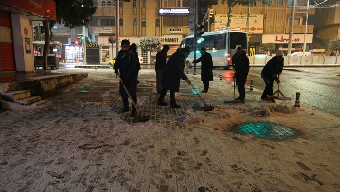 Haliliye’de Kar Ekipleri 7/24 Teyakkuzda-(Video-Foto)