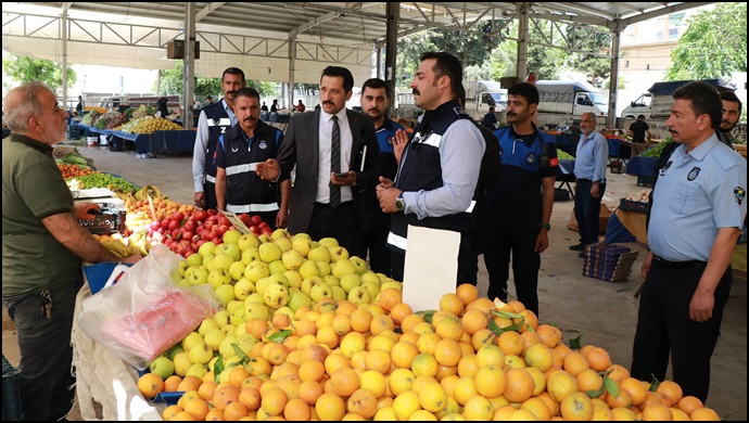 Haliliye'de zabıtalar pazarları denetledi