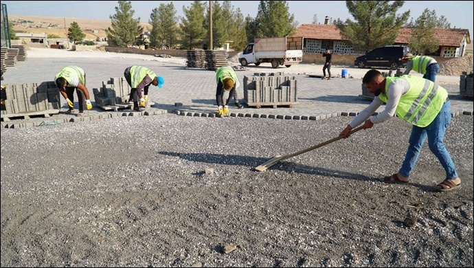 Halilye'de Kilitli Beton Parke Çalışmaları Sürüyor