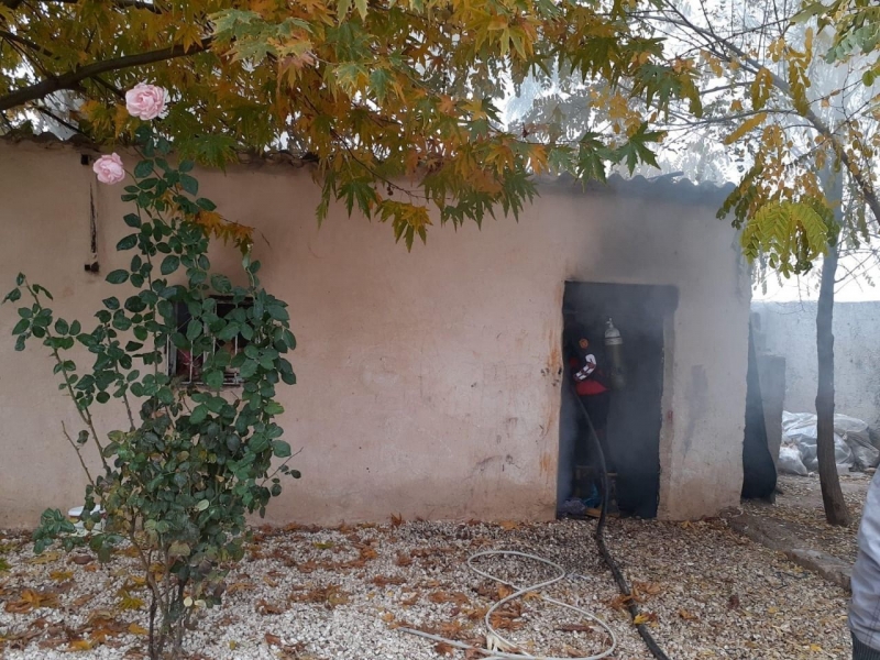 Harran’da odunluk alev aldı! İtfaiye müdahale etti