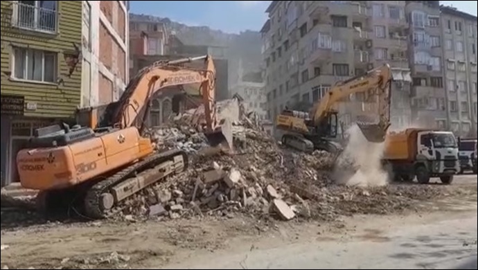 Hatay'da enkaz kaldırma çalışmaları devam ediyor-(VİDEO)