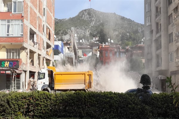 Hatay'da enkaz kaldırma çalışmaları sürüyor-(VİDEO)