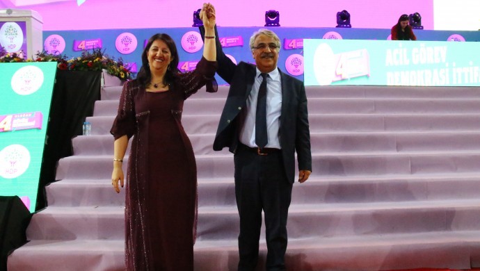 HDP Eş Genel Başkanlığı’na Buldan ve Sancar seçildi