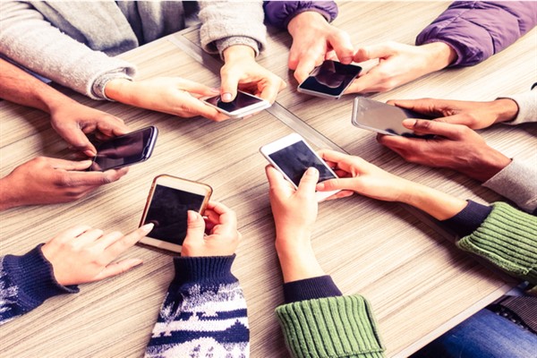 Her 5 şirketten 1’i tüm çalışanlarına cep telefonu vermeyi tercih ediyor