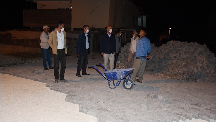 Hilvan Belediyesi gece mesaisine devam ediyor