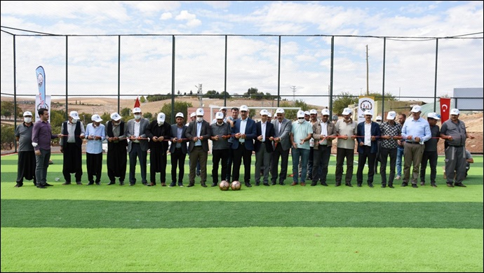 Hilvan Belediyesi Yeni Bir Semt Sahasının Açılışını Yaptı-(VİDEO)