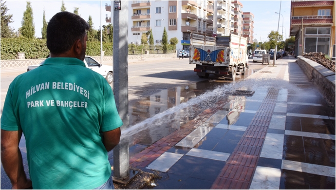 Hilvan’da cadde ve sokaklar pırıl pırıl