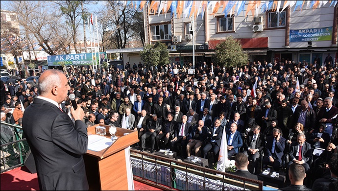 Hilvan'da Miting Gibi Seçim Bürosu Açılışı