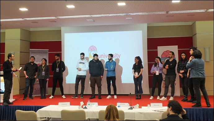 HRÜ Öğrencileri Kirliliği Önleyici Robot Projesi ile Birinci Oldular