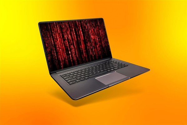 HTML eklerinin kullanılması, kimlik avcılarını tespit edilmekten kurtarıyor