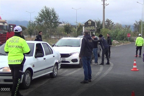 'Huzurlu Sokaklar ve Terör Suçları Uygulaması' yapıldı