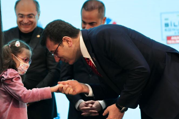 İBB 5 ay önce tamamladığı konutları sahiplerine teslim etti 