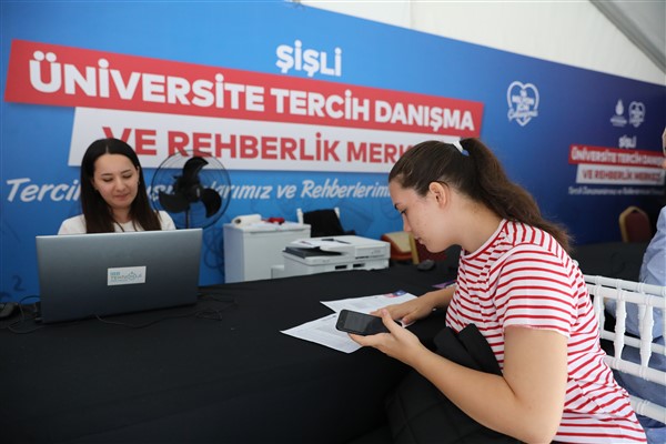 İBB, YKS’ye giren 71 bin kişiye tercih danışmanlığı hizmeti verdi