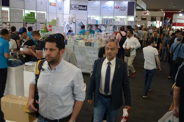 IDEX İstanbul’un yabancı ziyaretçi sayısı iki günde yirmi iki bini aştı