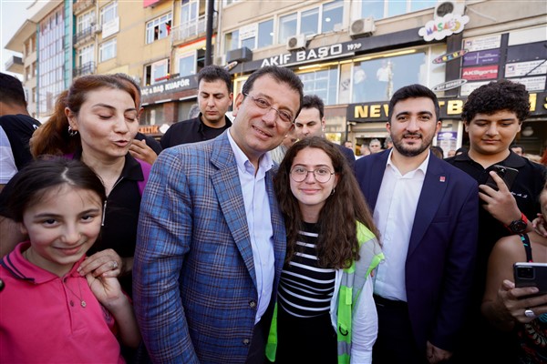 İmamoğlu, Maltepe Cumhuriyet Meydanı’nda incelemelerde bulundu