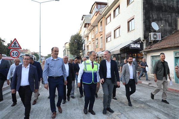 İnegöl’de yol çalışmaları sürüyor