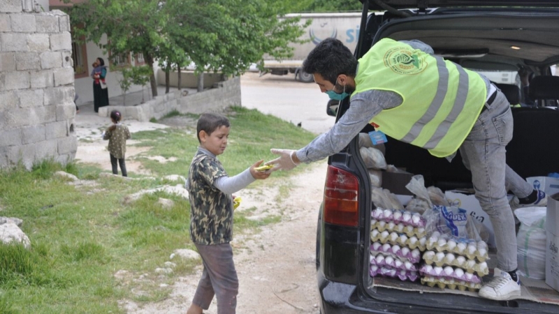 İNFAK–DER’den muhtaç ailelere gıda yardımı