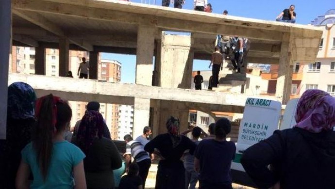 İnşaattan düşen işçi yaşamını yitirdi