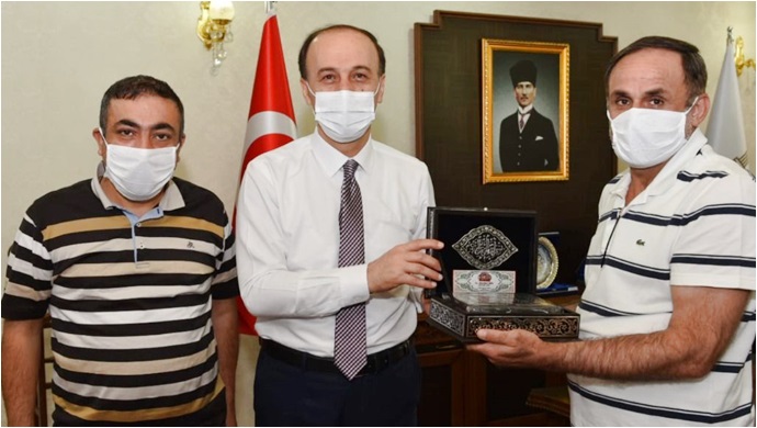 İş Adamı Yaşar’dan Vali Abdullah Erin’e ziyaret