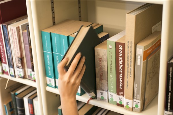 İstanbul Araştırmaları Enstitüsü ‘Kütüphane Haftası’nı kutluyor