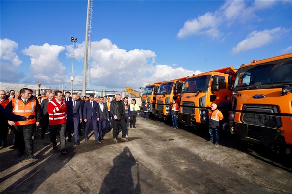 İstanbul'da kış hazırlıkları kapsamında 125 yeni araç alımı gerçekleştirildi