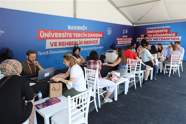 İstanbul’un 22 meydanına Tercih Danışma ve Rehberlik Merkezleri kuruldu