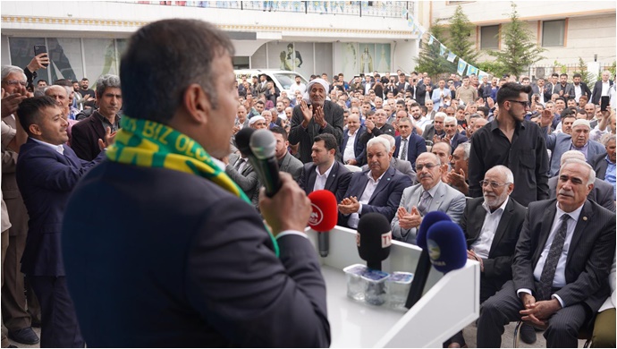 İyi Parti Bayramlaşma Töreni Gövde Gösterisine Dönüştü | VİDEO