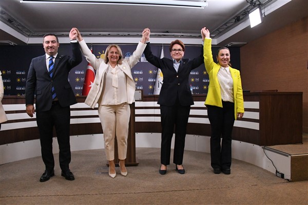 İYİ Parti İzmir İlçe Belediye Başkan adayları açıklandı