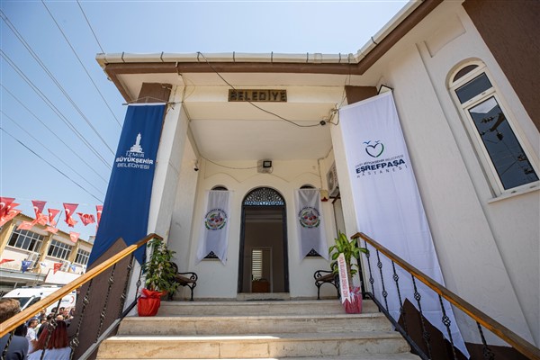 İzmir Büyükşehir Belediyesi evde bakım hizmetini kent genelinde yaygınlaştırıyor