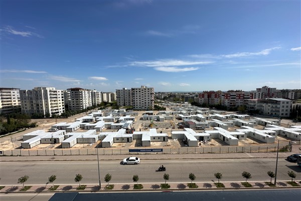 İzmir Büyükşehir'in Adıyaman’da kurduğu konteyner kent hizmete girdi