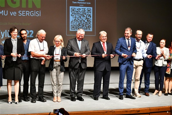 İzmir’de “Yangın Sempozyumu ve Sergisi” açıldı