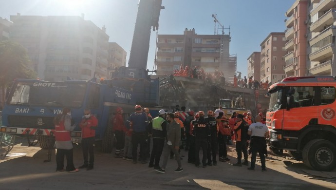 İzmir’de can kaybı 69'a yükseldi