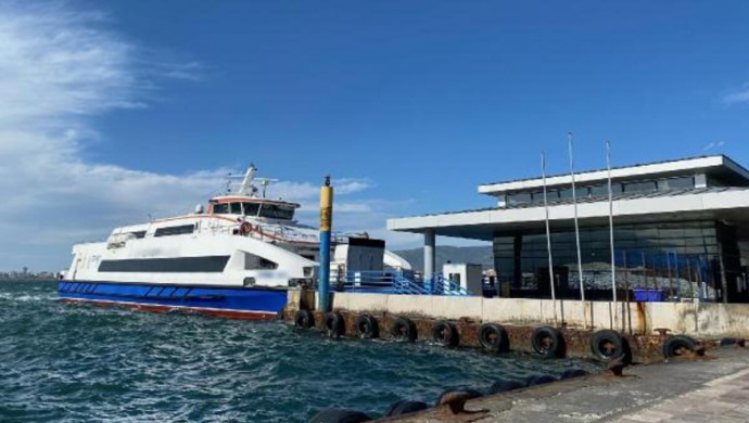 İzmir’de vapur seferleri durdu