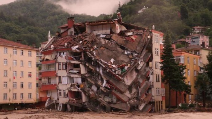 Karadeniz’deki sellerde can kaybı 64'e yükseldi