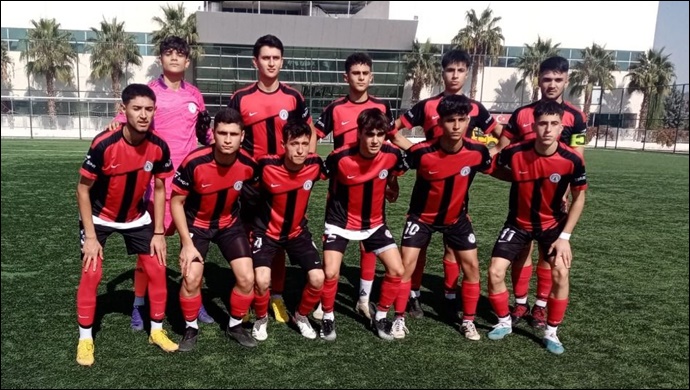 Karaköprü Belediyespor gençleri yoluna kayıpsız devam etti