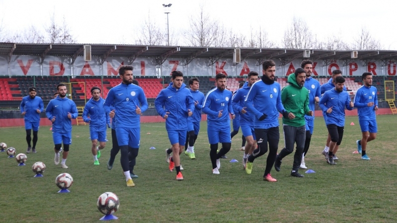 Karaköprü Belediyespor camiasından futbolculara çağrı