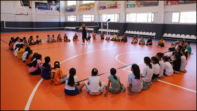 Karaköprü 'de yaz spor kurslarına yoğun ilgi