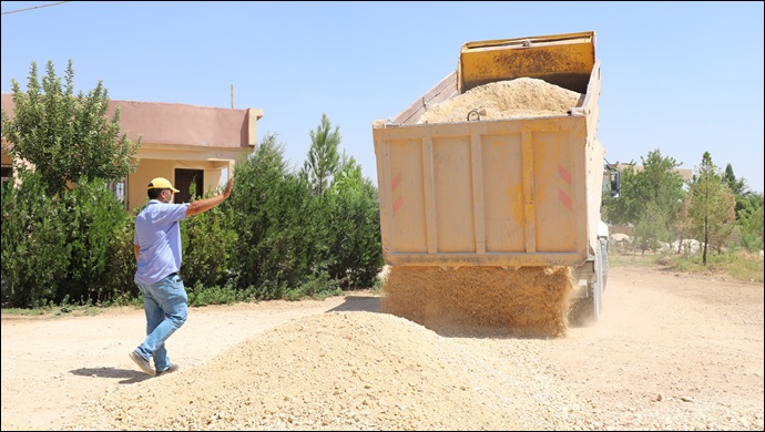 Karaköprü Kırsalı Hizmete Doyuyor