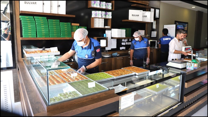 Karaköprü Zabıta Halk Sağlığı İçin Denetimlerini Sürdürüyor