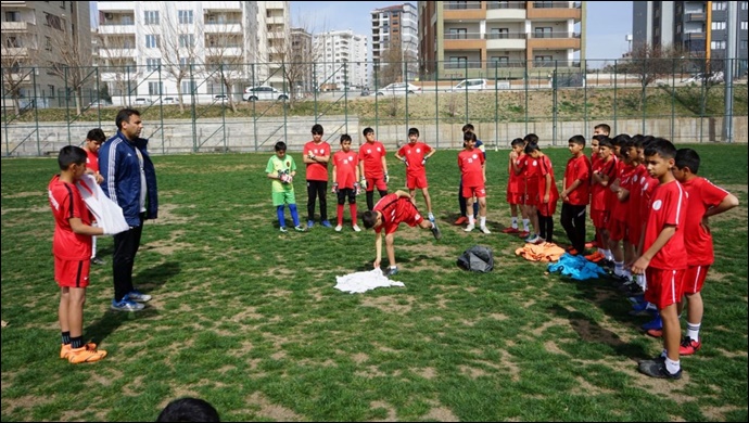 Karaköprü'de Çocuklar Sporla Gelişiyor-(VİDEO)