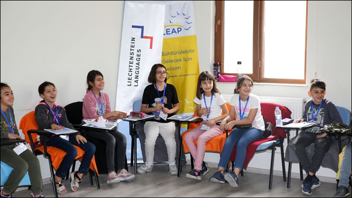 Karakoprü'de çocuklar yeni metodla İngilizce öğreniyorlar-(VİDEO)