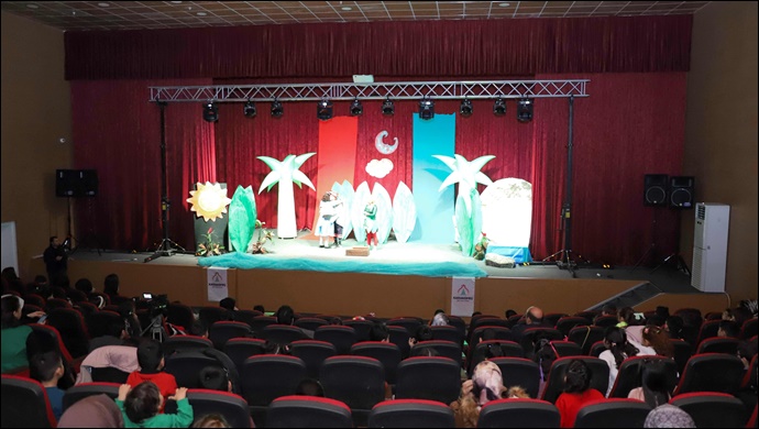 Karaköprü’de ‘Peter Pan Hayal Dünyası’ Çocuk Oyunu Sahnelendi-(VİDEO)