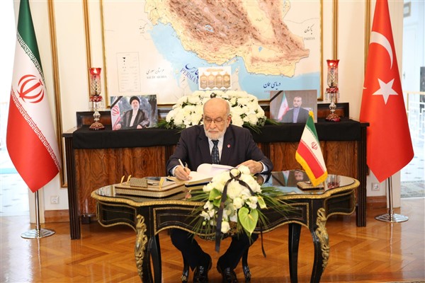 Karamollaoğlu, İran Büyükelçiliği’ni ziyaret etti