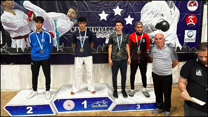 Karate Şampiyonları Yine Eyyübiye’den