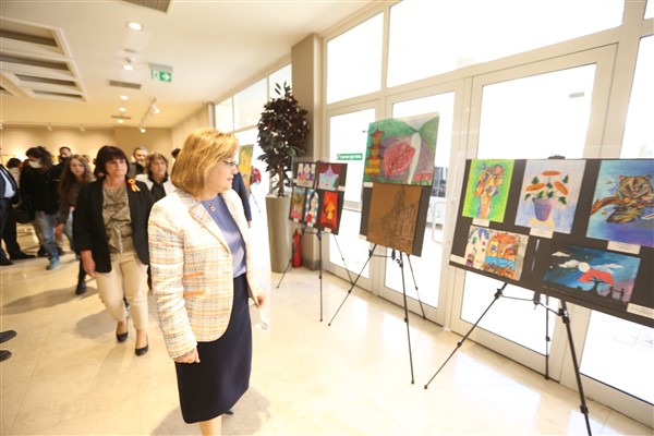 Kardeş Ülkeler Türkiye ve Romanya Çocuk Resim Sergisi açıldı