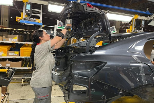 Karsan, kadın istihdamının artırılmasında sektörün öncüsü