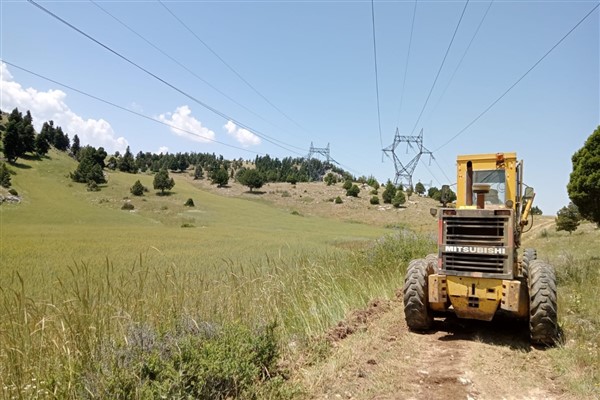 Kayseri Büyükşehir Belediyesi’nden kırsalda arazi ve yayla yollarında çalışma