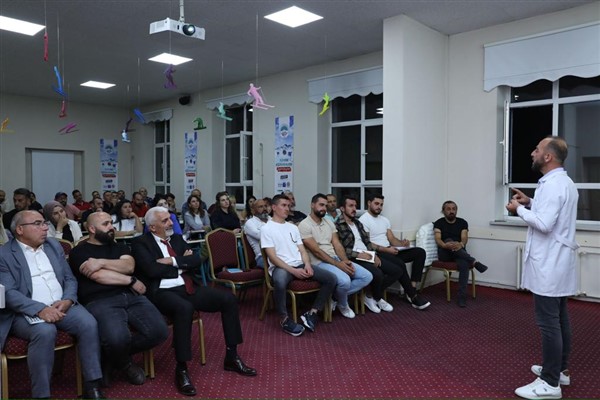 Kayseri’de “Kayak Eğitmenleri Eğitim Programı” başladı