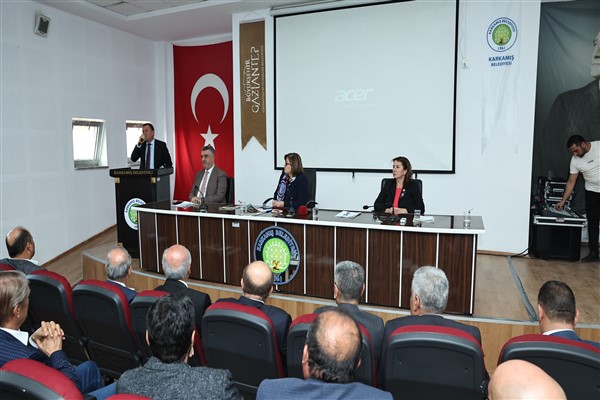 Kayseri'den öğrencilere eğitim desteği