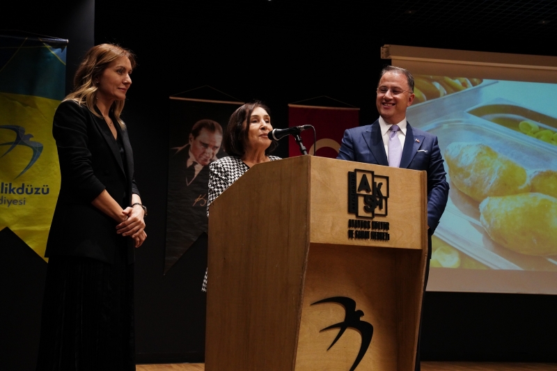 Kılıçdaroğlu, Beylikdüzü’ndeki aileler ve çocuklarıyla iftar yaptı